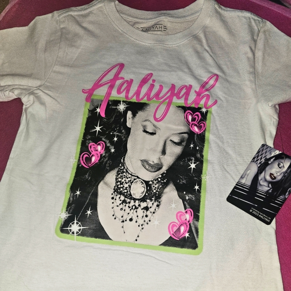 Youth size Aaliyah shirt